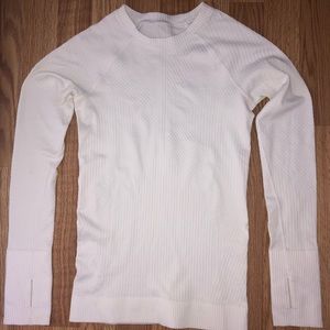 Lululemon size 4 white long sleeve